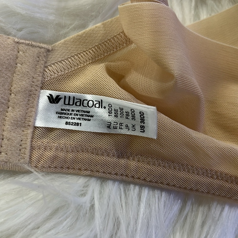 Wacoal ultimate side smoother wire free bra, #852281, color Sand, Size 38DD - Picture 6 of 6